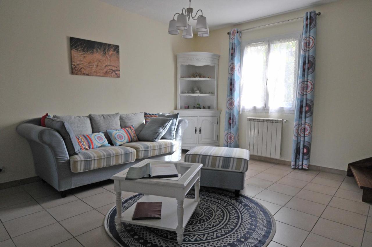 Gite De Catherine Saint Didier (Vaucluse) Exterior foto